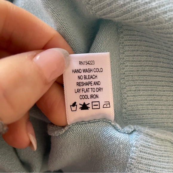 Elegant Sky Blue Crew Neck Sweater - Picture 7 of 8